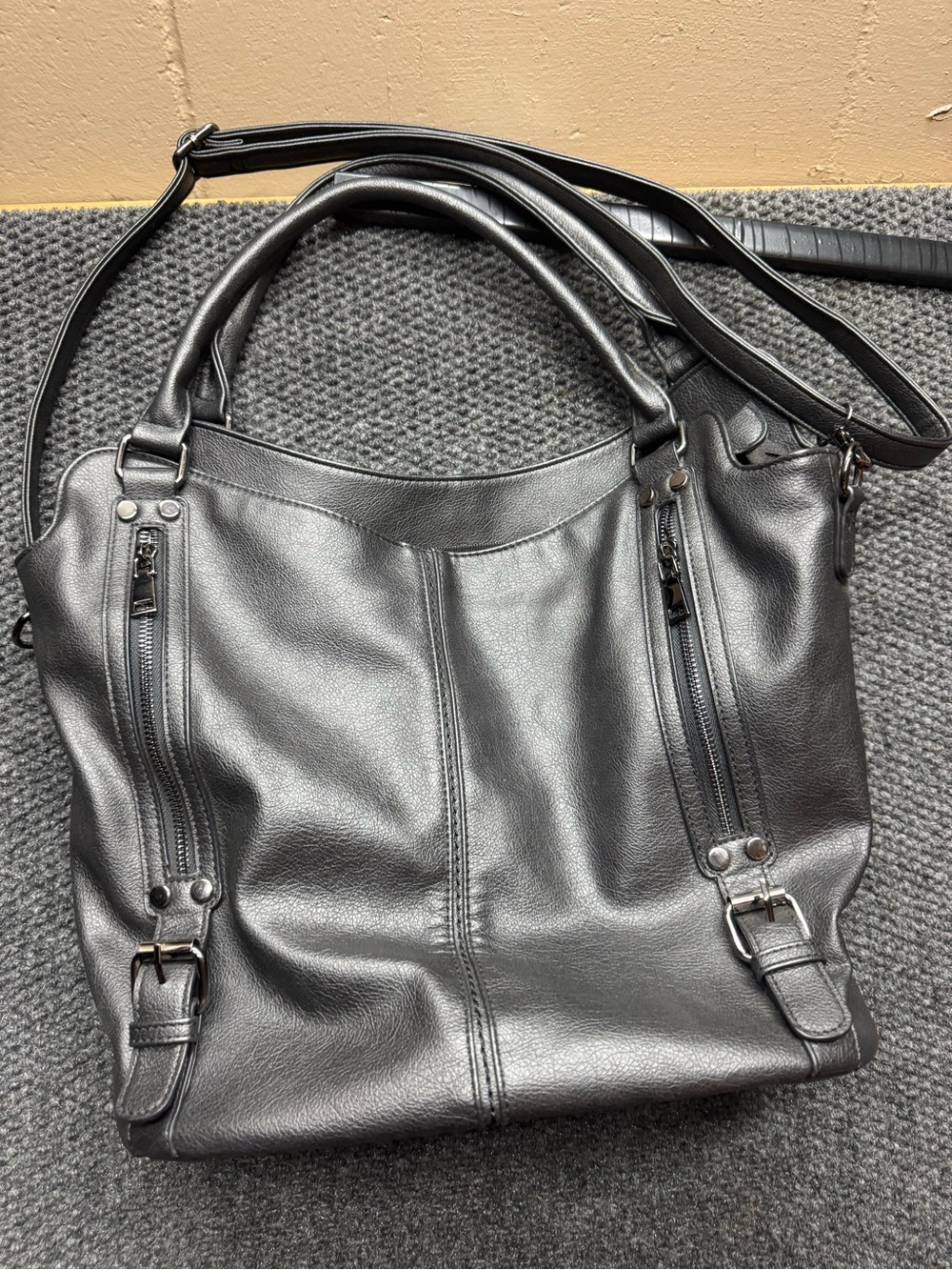 Structured Black Leather Hobo Bag with Zip Accents